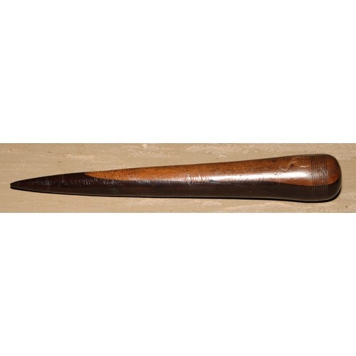 668 - Treen - a 19th century lignum vitae sailor's fid, 30cm long