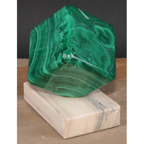 426 - An Art Deco malachite desk sculpture, rectangular onyx base, 20cm high