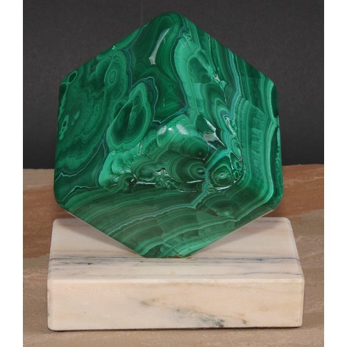 426 - An Art Deco malachite desk sculpture, rectangular onyx base, 20cm high