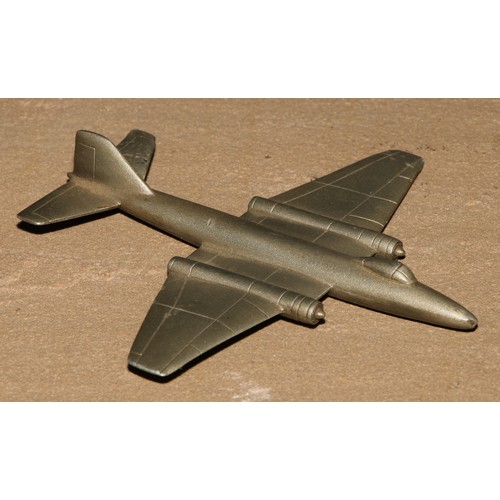 203 - A die cast model of a World War II Wellington Bomber, 13cm long; another model aeroplane; a model ca... 