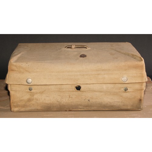 394 - A Victorian morocco leather rectangular document or despatch box, hinged cover with flush brass camp... 