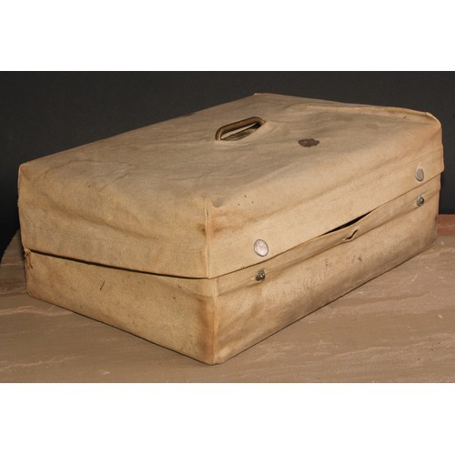 394 - A Victorian morocco leather rectangular document or despatch box, hinged cover with flush brass camp... 