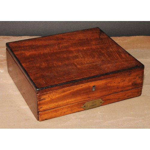 393 - A Victorian mahogany rectangular artist's box, by Windsor & Newton, London, hinged cover enclosing a... 