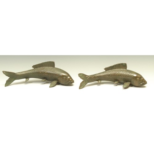 707 - Japanese School, a pair of bronze koi carp, 28cm long