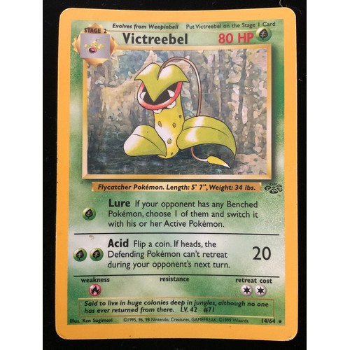 1367 - Pokémon Cards - 26 Pokémon cards including holographic Zapdos 16/102, holographic Victreebel 14/64 a... 