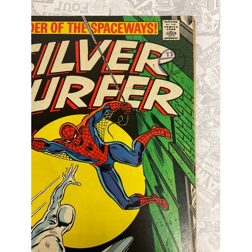 1363 - Silver surfer #14 (1970) Spider-Man vs Silver surfer, written by Stan Lee, art by John Buscema, Silv... 