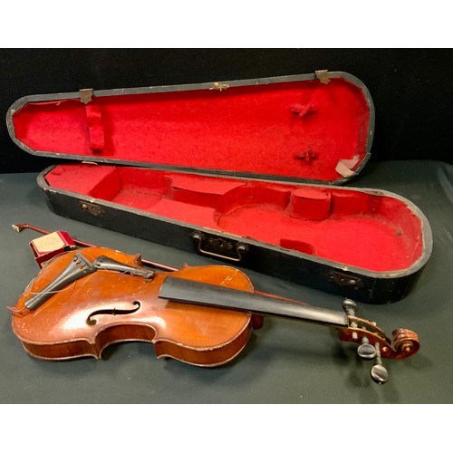 90 - A violin, the one piece back 33.5cm long excluding button, 55.5cm long overall, cased