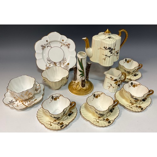 15A - Wileman and Company 'Gold and silver thorns' pattern,no.3846, tea service for four comprised of a al... 