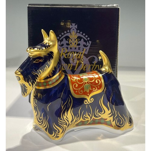 6 - A Royal Crown Derby paperweight, Scottish Terrier, 14cm long, gold stopper, 14cm long, printed marks... 