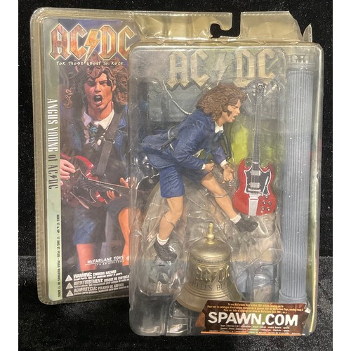 556 - A Devil May Cry Play Arts action figure, No.2 Nero, boxed, (2008), DC Comics Action figures of Wonde... 