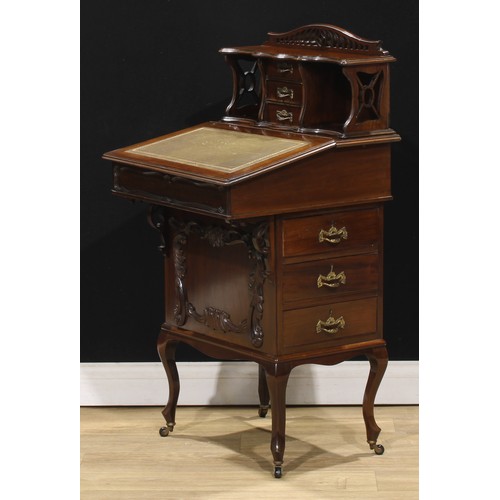 306 - A late Victorian mahogany Davenport desk, 107cm high, 54.5cm wide, 52.5cm deep, c.1890