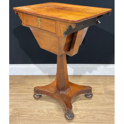 310 - A William IV rosewood work table, 80.5cm high, 65.5cm wide, 43.5cm deep, c.1835