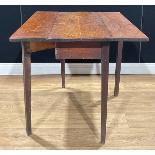 402 - A George III vernacular oak gateleg Pembroke table, of small and neat proportions, 71cm high, 79cm l... 