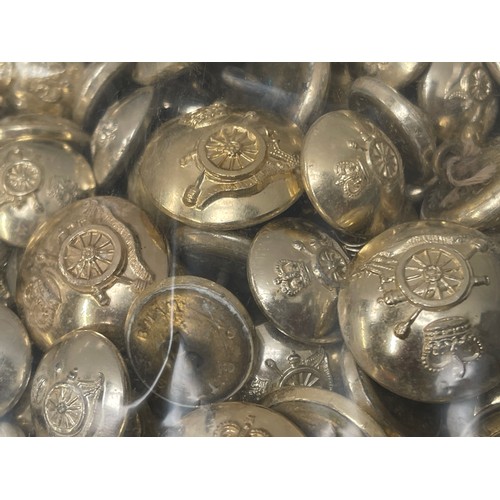 721 - WW2 British Plastic Kings Crown General Service buttons and post war Staybrite buttons for Royal Art... 