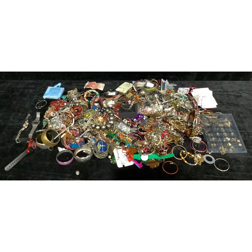 758 - Costume Jewellery - including necklaces, earrings, bangles, watches, etc, a quantity in two bags (2)