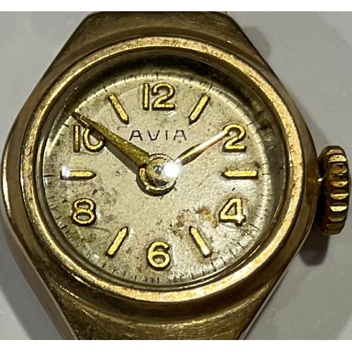 790 - A 9ct gold lady's Avia wristwatch, integral 9ct gold bracelet strap, 11.9g gross