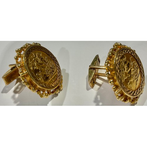 800 - A pair of George V gold half sovereign cuff links, mounted in 9ct gold, marked 375, 23.68g