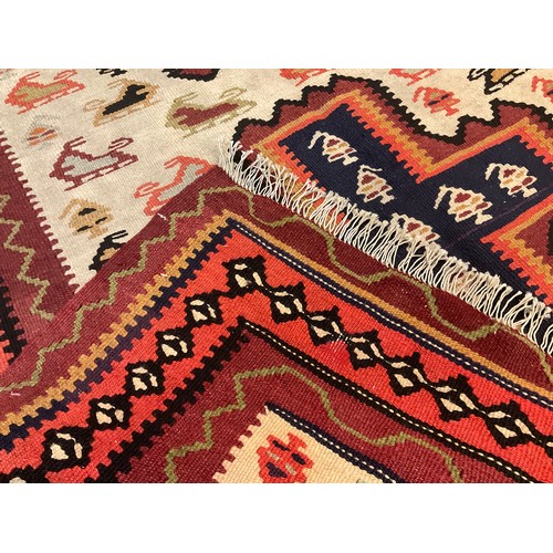 129 - A North west Persian Senneh Kilim rug, 165cm x 100cm.