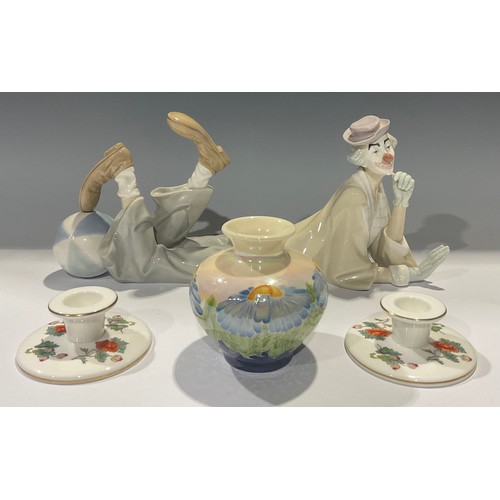 73 - A Lladro figure, resting clown, 37cm long; a pair of Wedgwood Kutani Crane pattern boudoir candlesti... 