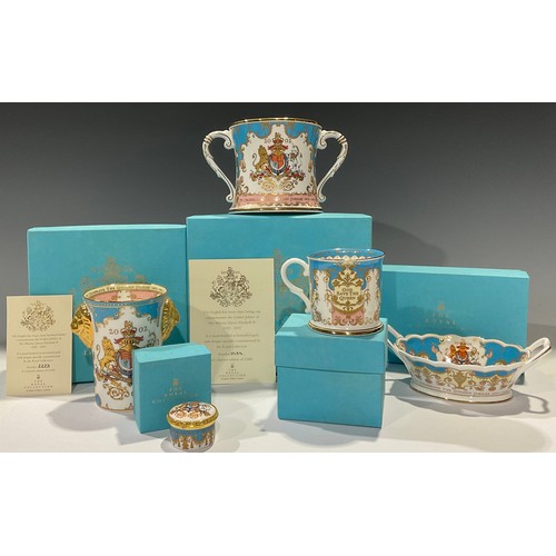 140 - A Buckingham Palace Golden Jubilee loving cup, Queen Elizabeth II 1952 - 2002, limited edition 1,584... 