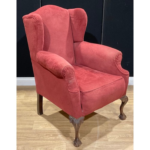 117 - A George II style wing chair, 116cm high, 83cm wide