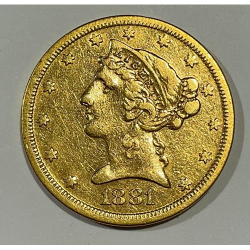 928 - Coins - an American gold $5 coin, 1881