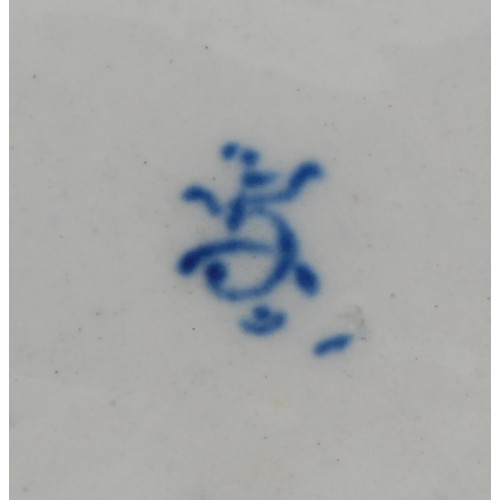 107 - A Worcester Parrot Pecking Fruit pattern cabbage leaf jug, mask spout, decorated in underglaze blue ... 