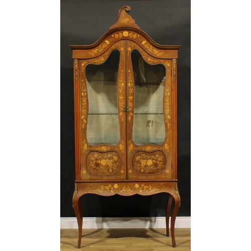 1584 - A Franglais Louis XV Revival gilt metal mounted mahogany and marquetry vitrine, asymmetrical crestin... 