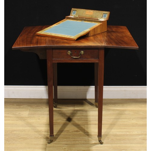 1636 - A George III mahogany Pembroke table, of small proportions, rectangular top with fall leaves above a... 