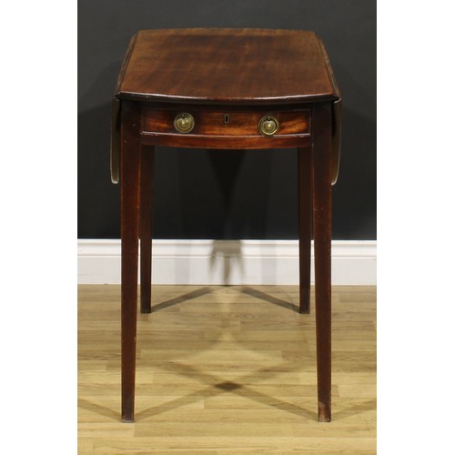 1637 - A George III mahogany Pembroke table, oval top with fall leaves, drawer to frieze, blind to verso, t... 