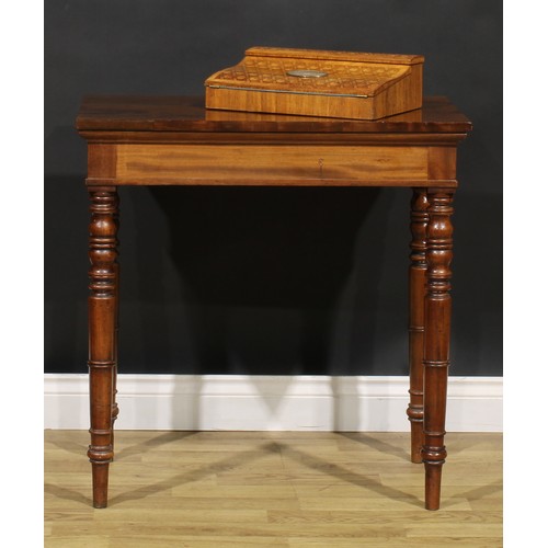 1619 - A 19th century mahogany centre table, of small proportions, rectangular top, turned legs, 76cm high,... 