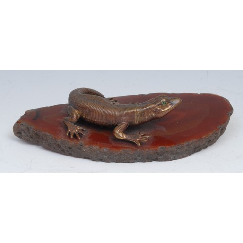 1182 - A Continental bronze and agate cabinet sculpture, of a lizard, 16cm long overall, early 20th century... 