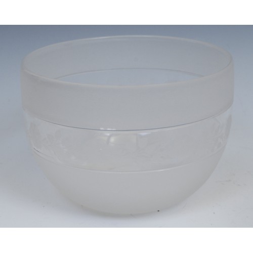 201 - A set of six 19th century glass rinsers, etched with a band of flowers and foliage within frosted bo... 