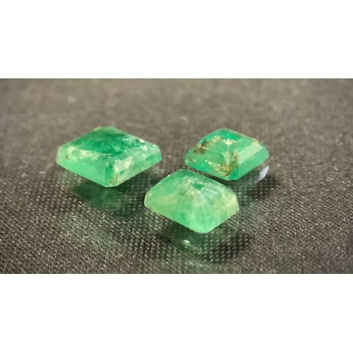 417 - Loose Gemstones, three step and emerald cut emeralds, total estimated stone weight approx 4.14ct.