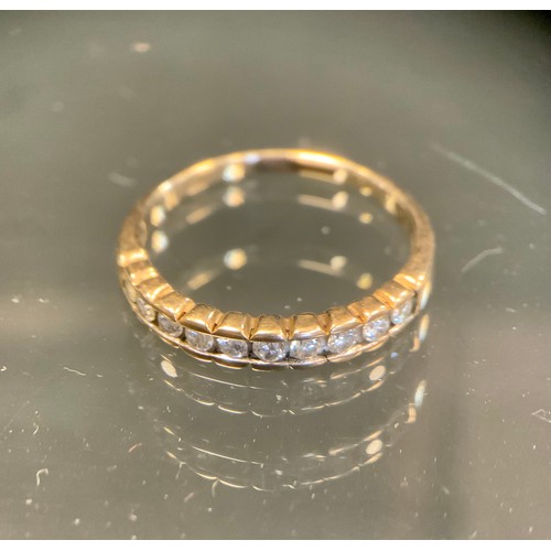 442 - A modern diamond half eternity ring, set with ten round brilliant cut diamonds, total 0.33ct, 9ct go... 