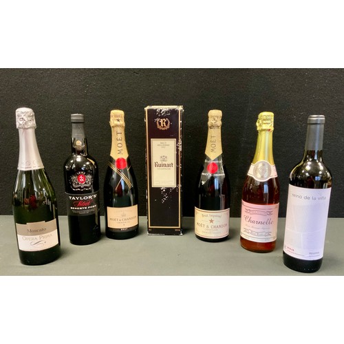 23 - Wines and spirits - Two Moet and Chandon champagne bottles, 1992 Ruinart champagne, Moscato, etc.
