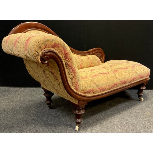 274 - A Victorian mahogany chaise lounge, c.1860