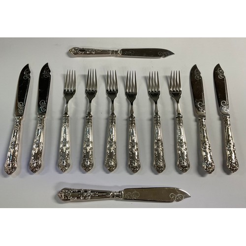 23 - A set of six pairs of George V silver hafted fish knives and forks, Sheffield 1926 (12)