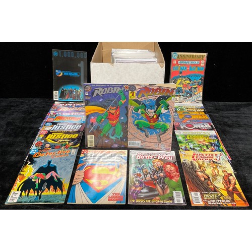 55 - Comics - A collection of Modern age DC comics including Young Justice, Detective Comics, Action Comi... 