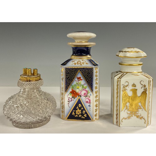 598 - A 19th century scent bottle etc (3)