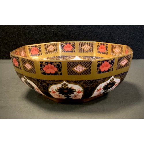 12 - A Royal Crown Derby 1128 Imari octagonal fruit bowl, approx 22cm wide, seconds quality