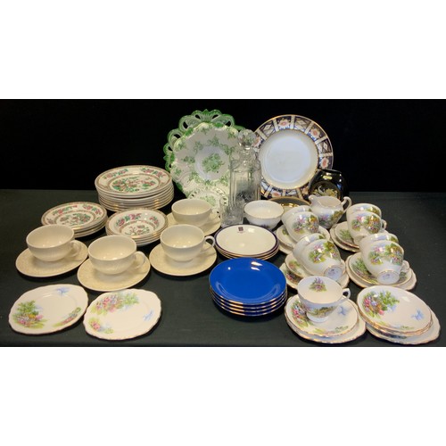 204 - Ceramics - Royal Crown Derby 2451 dinner plate;  Indian tree table china,  tea set, for eight,  Edin... 