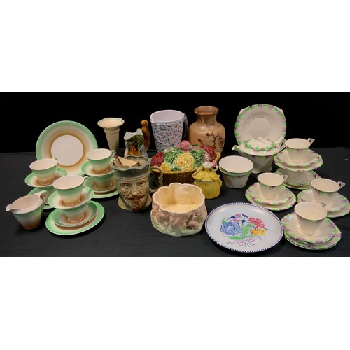 224 - Mid century ceramics - Poole plate, 22.5cm dia, Sylvac rabbit bowl, Alfred Meakin tea set, other; et... 