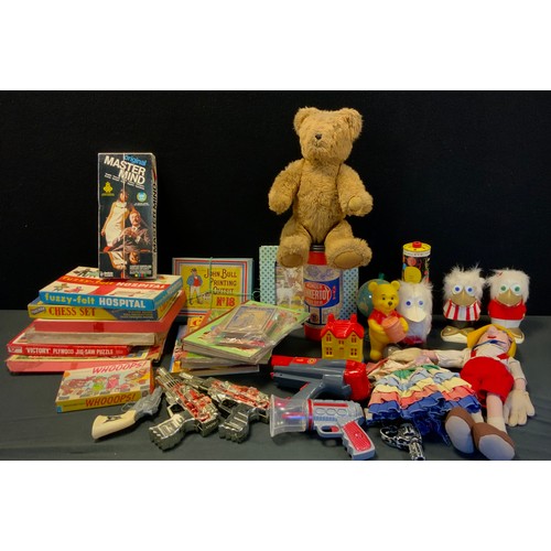 231 - Toys and juvenilia - vintage toys and puzzles including play toys and children’s books, dolls, teddy... 