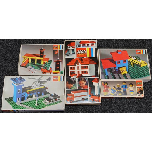 231 - A collection of Lego and Lego System/Legoland sets, comprising 044 basic building set, boxed; 200C f... 