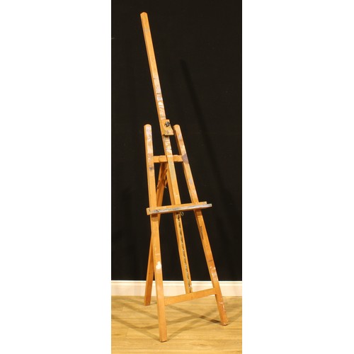 413 - A beech folding artist’s easel