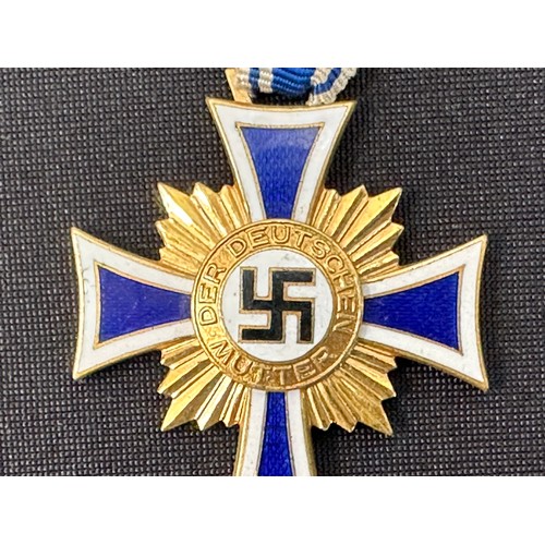 2031 - WW2 Third Reich Ehrenkreuz der Deutsche Mutter Erste Stufe - Mother's Cross 1st Class (Gold). Comple... 