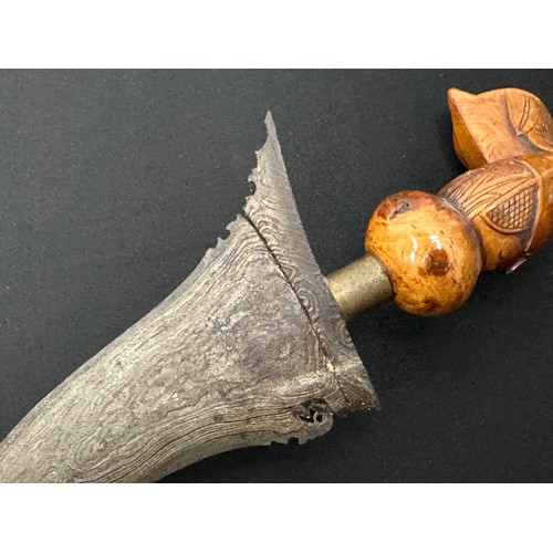 2070 - Javanese Kris Dagger with 370mm long blade. Wooden grip in the form of a stylised Bird. Overall leng... 