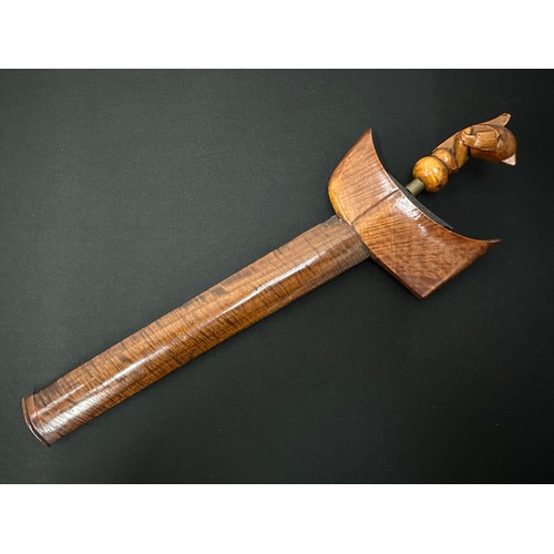 2070 - Javanese Kris Dagger with 370mm long blade. Wooden grip in the form of a stylised Bird. Overall leng... 