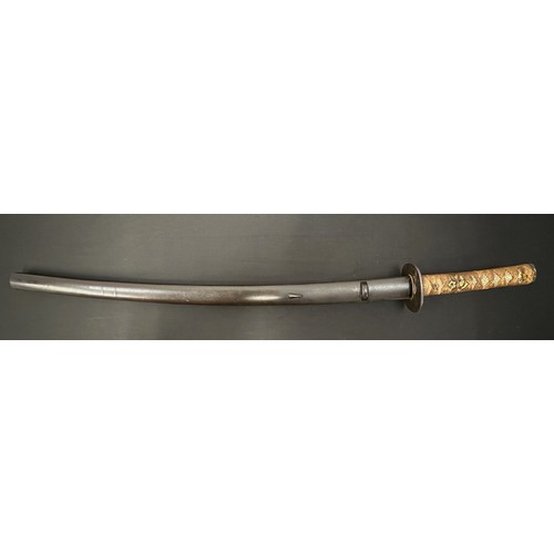 2083 - Japanese Katana Sword with single edged blade 715mm in length with good Hamon line to the cutting ed... 